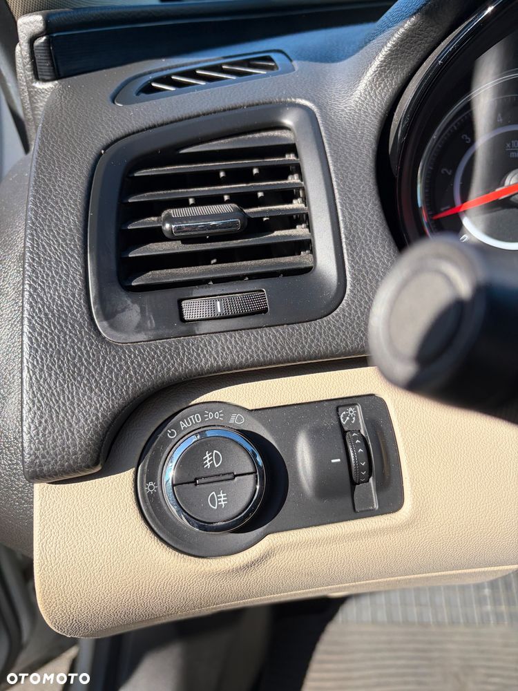 Opel Insignia 2.0 CDTI Cosmo - 18