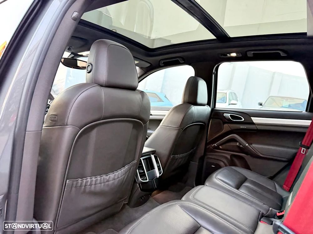 Porsche Cayenne S Hybrid - 35