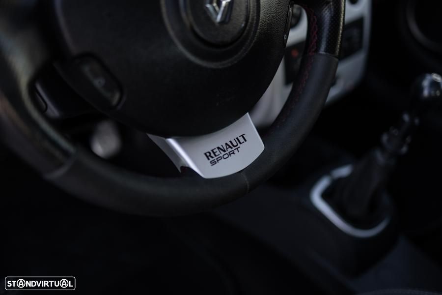 Renault Clio 2.0 16V Sport - 28