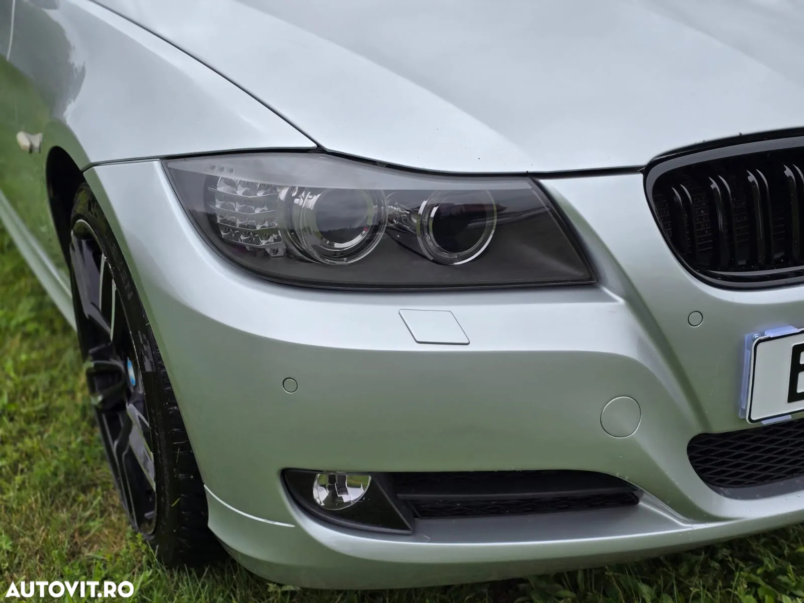 BMW Seria 3 320d DPF Touring Aut. - 4