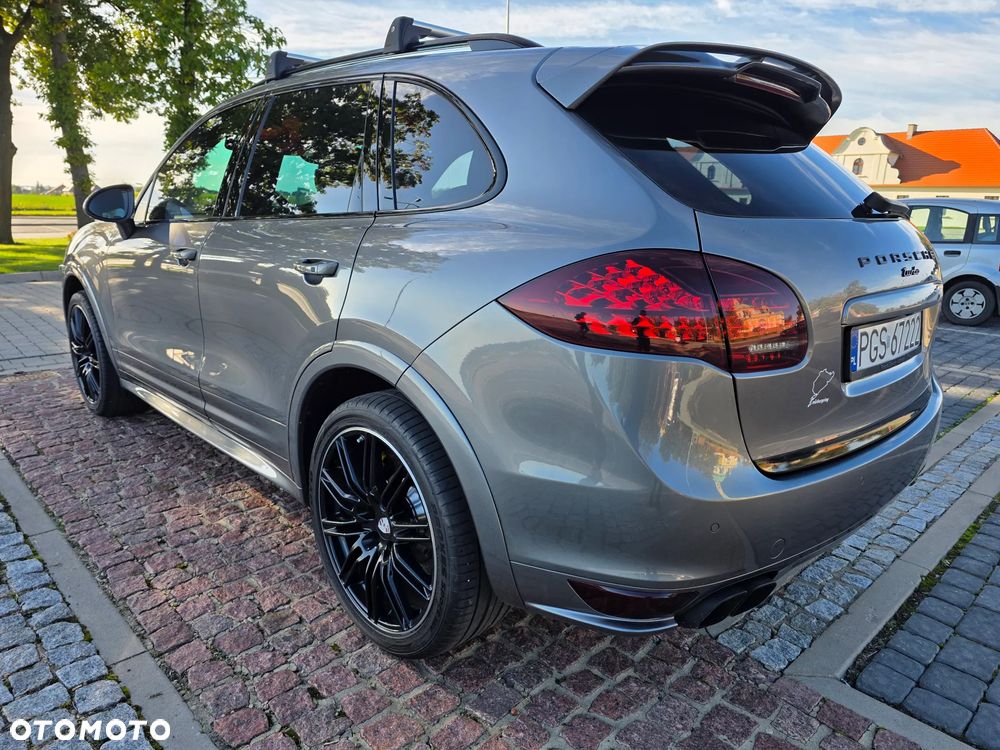 Porsche Cayenne - 5