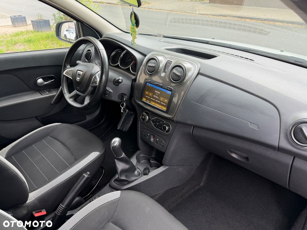 Dacia Logan 0.9 TCe Stepway S&S - 15