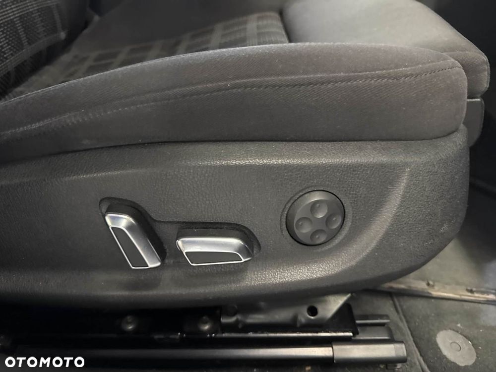 Audi A4 Avant 2.0 TDI DPF Ambition - 8