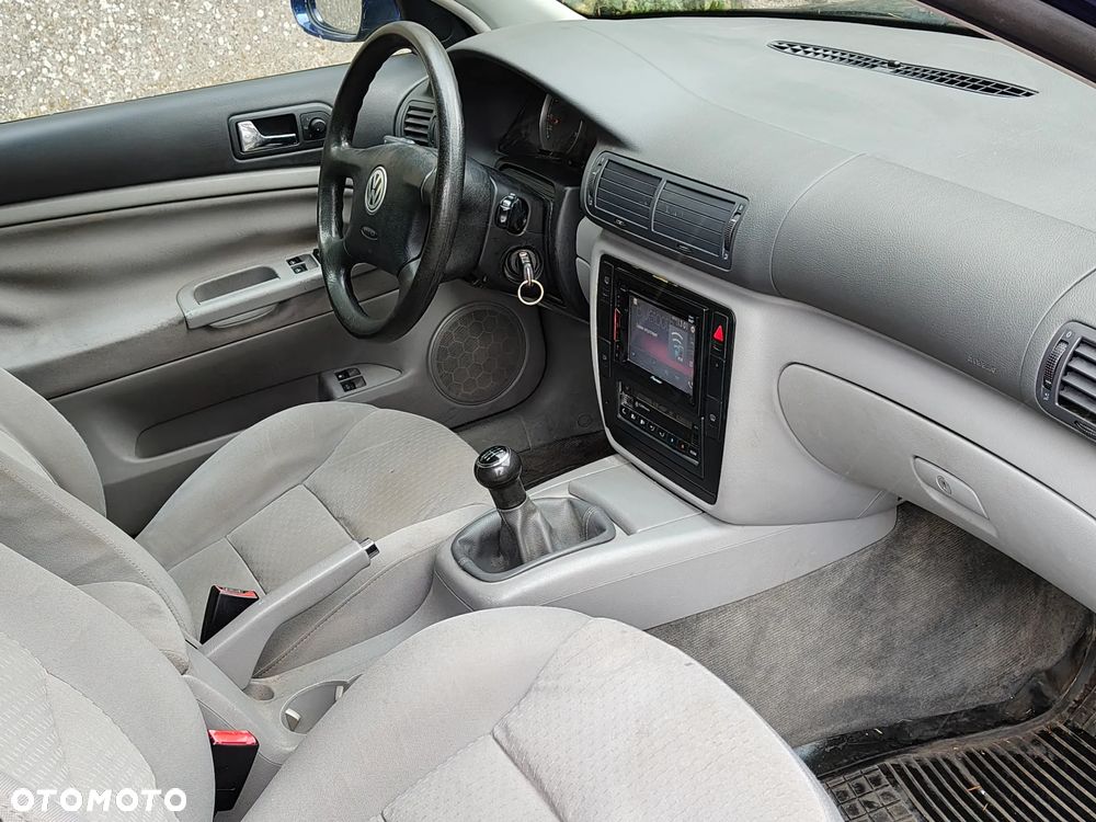 Volkswagen Passat Variant 2.0 Comfortline - 9