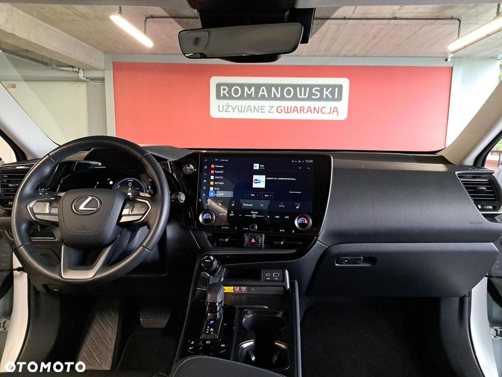 Lexus NX 350h Prestige AWD - 18