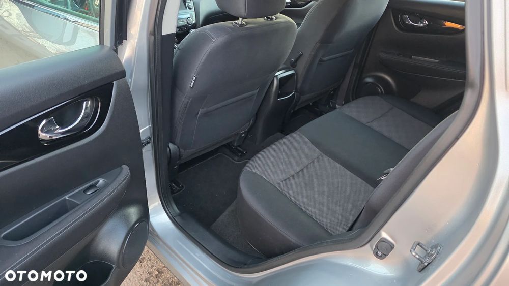 Nissan Qashqai 1.2 DIG-T N-Connecta EU6 - 16