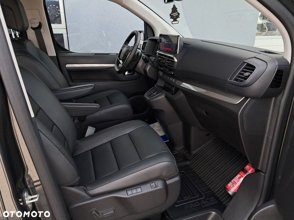 Toyota Proace Verso 2.0 D4-D Long VIP - 11