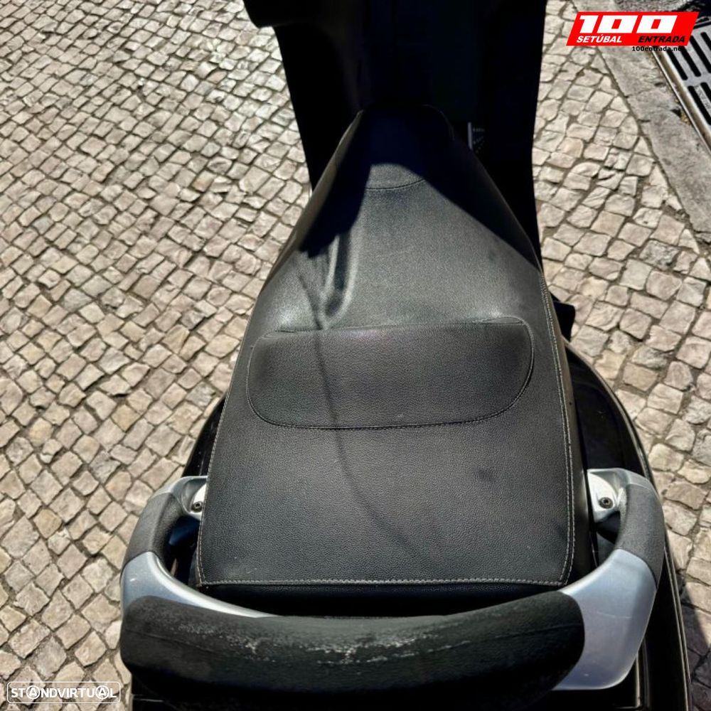 Piaggio XEvo 125 - 15