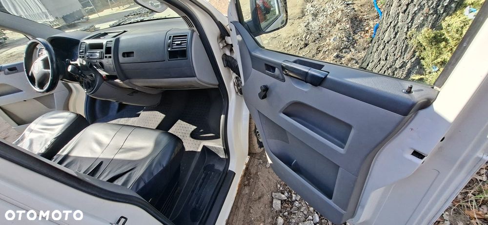 Volkswagen T5 - 2