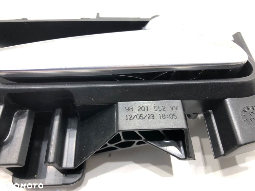 KLAMKA WEWNĘTRZNA PRAWY PRZÓD  PEUGEOT 208 II (UB_, UP_, UW_, UJ_) 2019 - 2022 e-208 100 kW [136 - 4