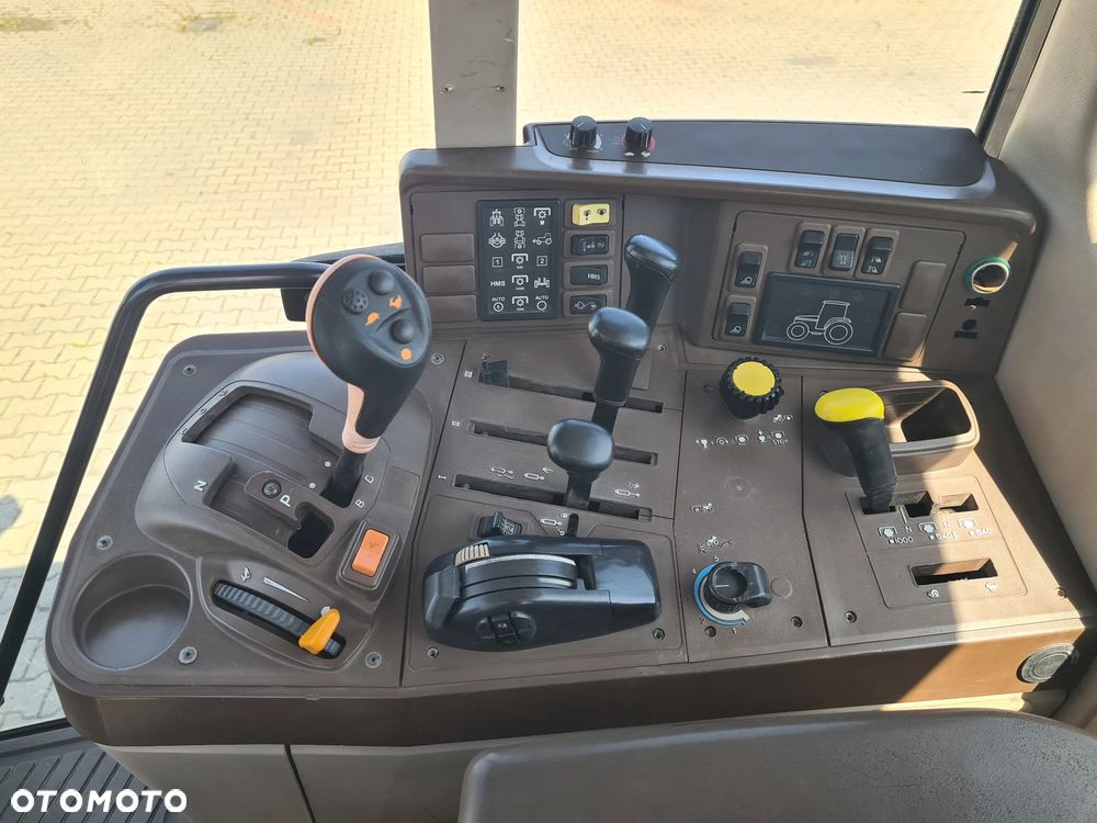 John Deere 6820, TLS - 8