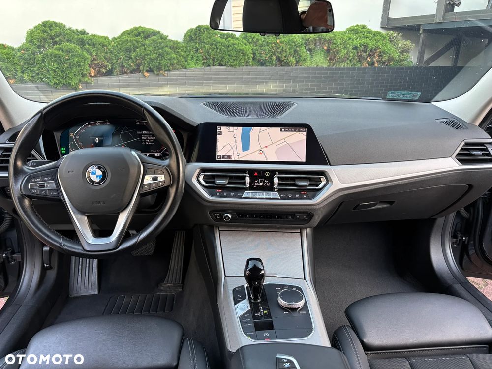 BMW Seria 3 318i Business Edition sport - 11