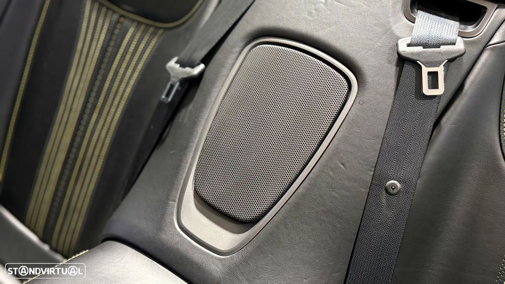 Aston Martin DB11 Volante V8 - 19