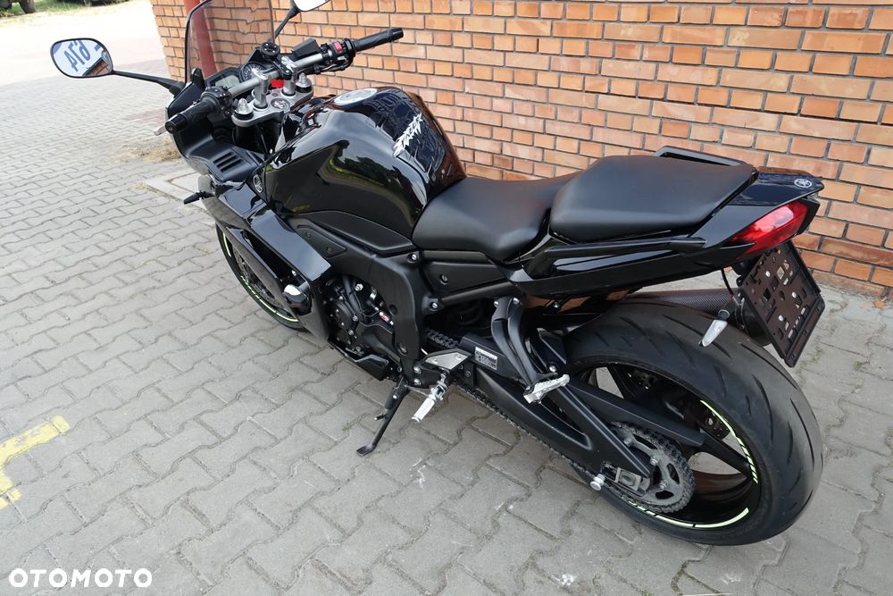 Yamaha FZ - 15