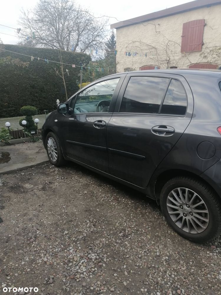 Toyota Yaris - 3
