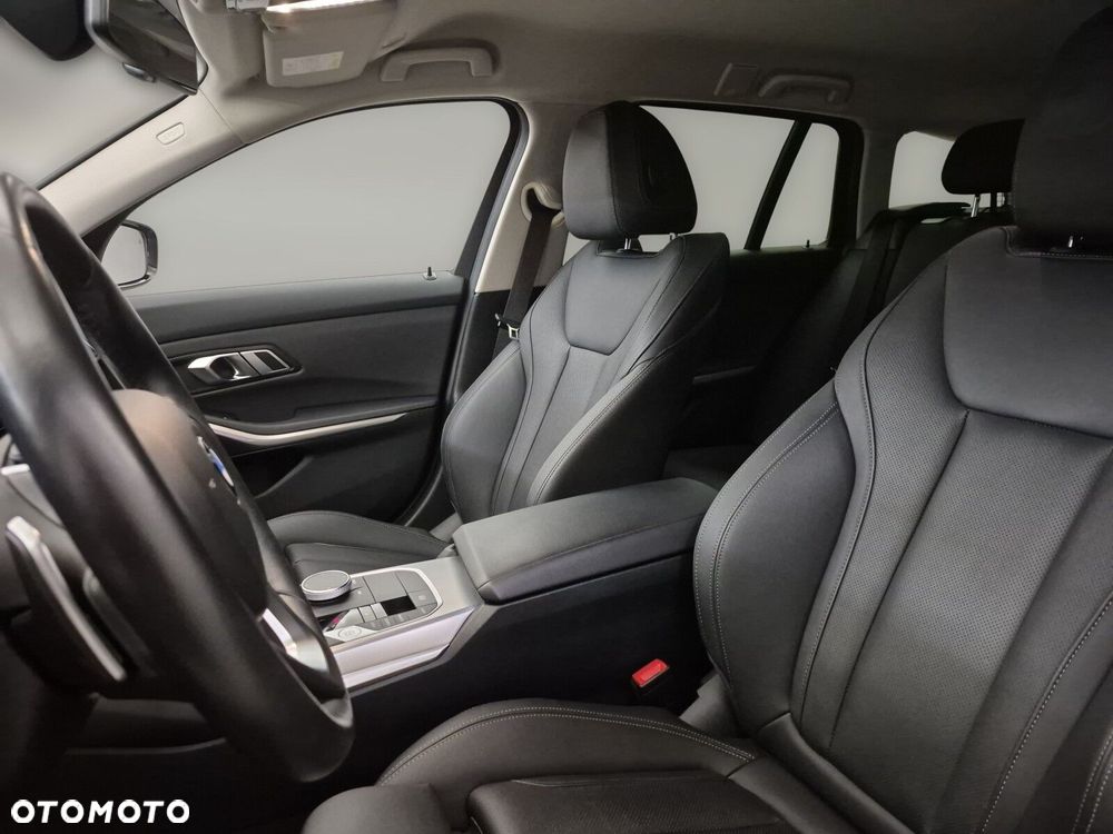BMW Seria 3 320d xDrive MHEV Advantage - 13