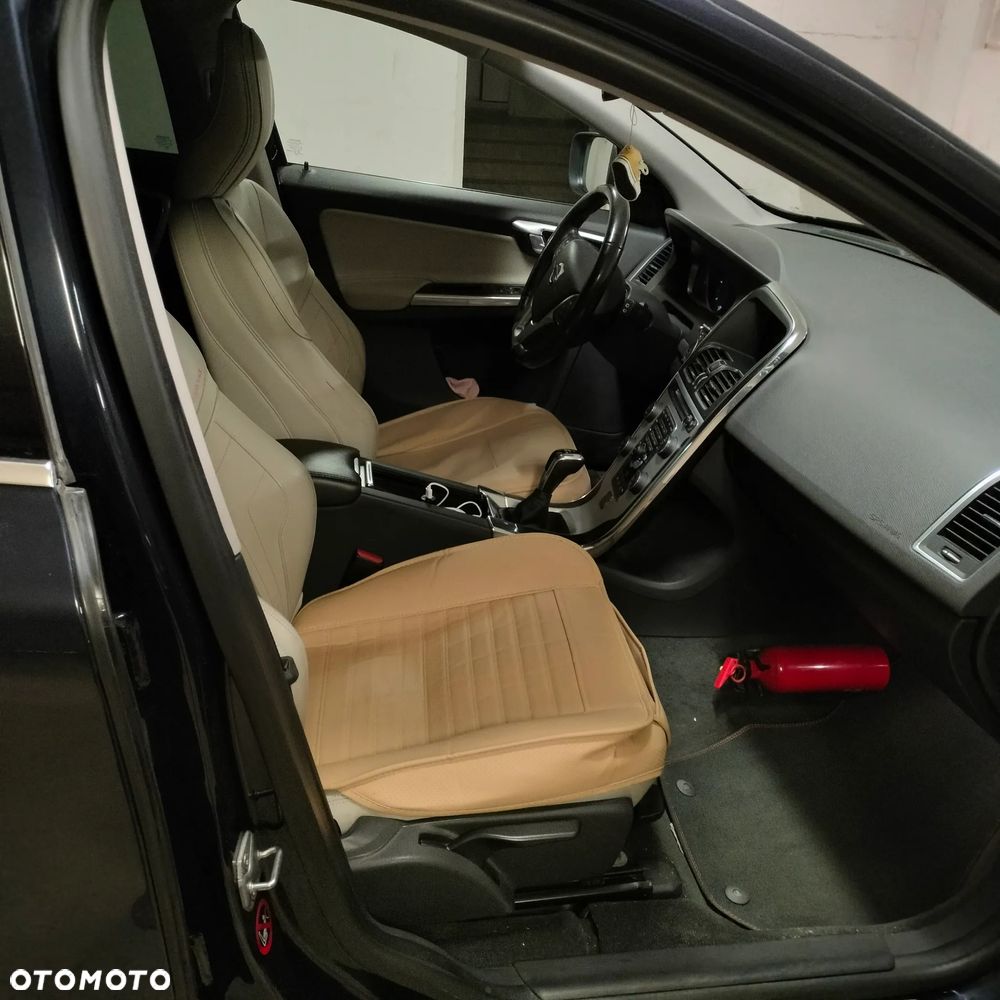 Volvo XC 60 D3 Ocean Race - 3