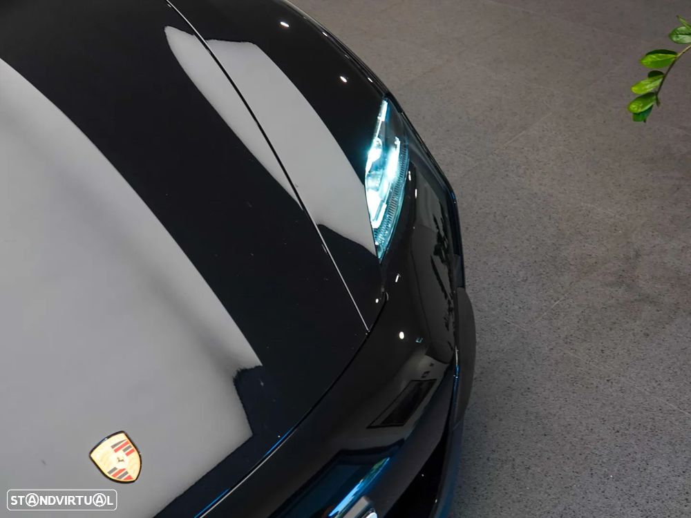 Porsche Taycan Turbo GT - 16