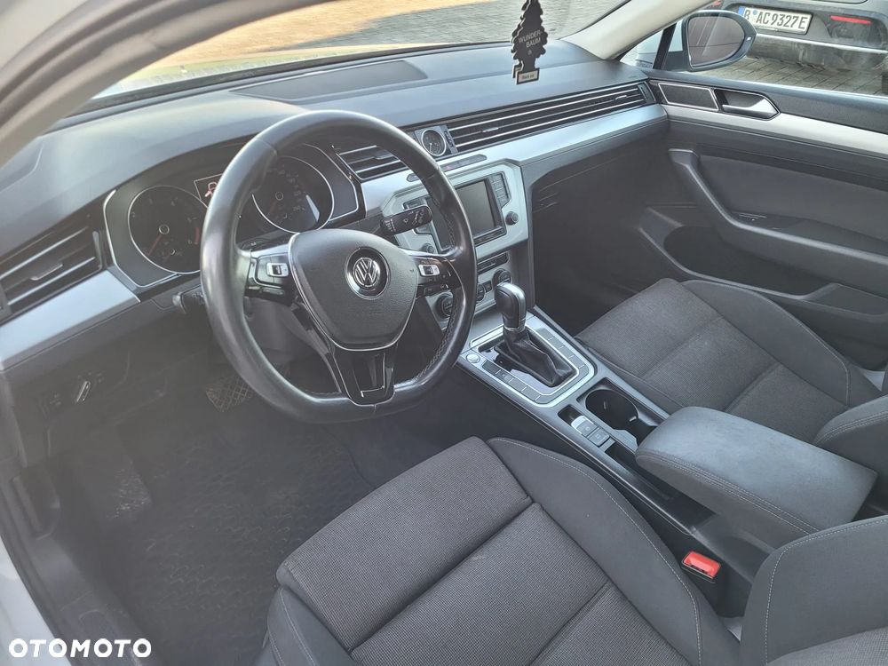 Volkswagen Passat 2.0 TDI (BlueMotion Technology) DSG Comfortline - 3