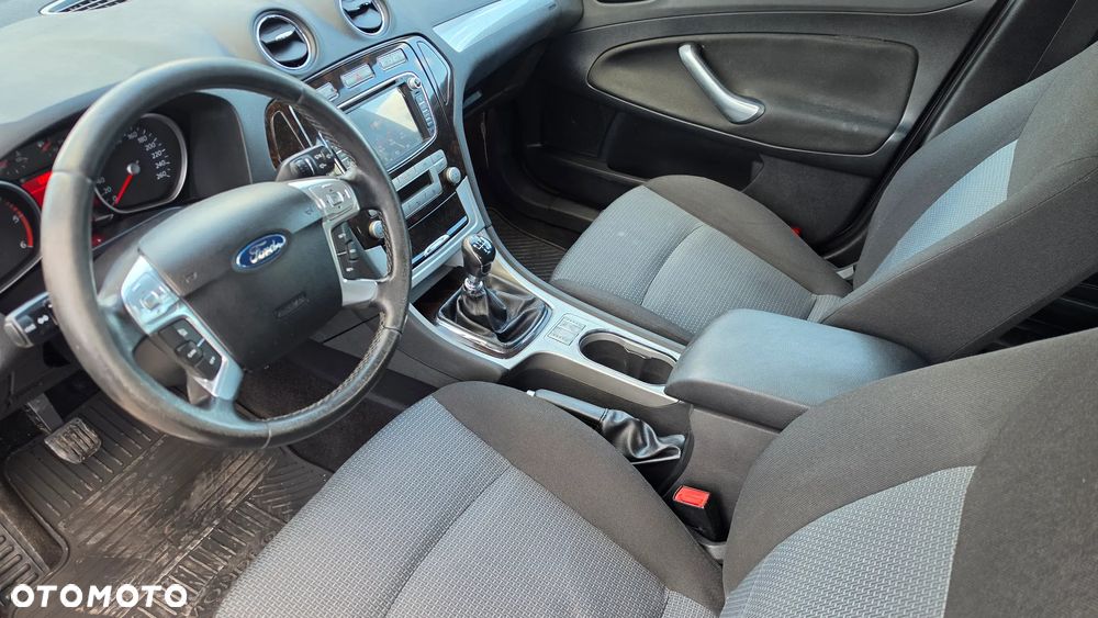 Ford Mondeo - 15