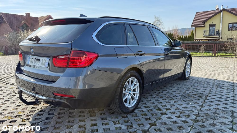 BMW Seria 3 320d xDrive Luxury Line - 4