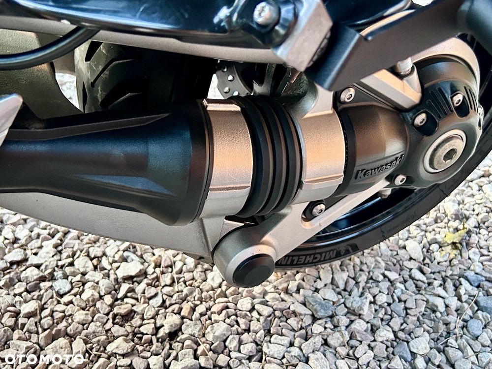 Kawasaki GTR - 14
