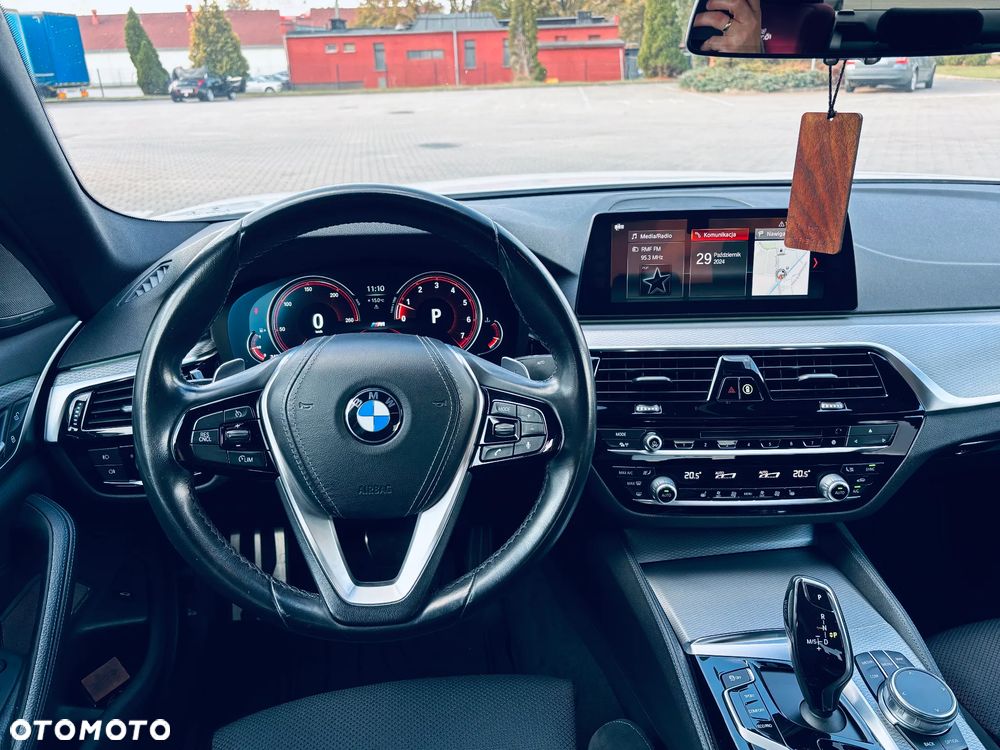 BMW Seria 5 530i xDrive M Sport sport - 12