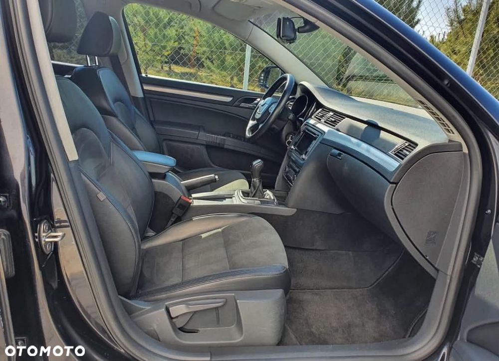 Skoda Superb 2.0 TDI Elegance - 6