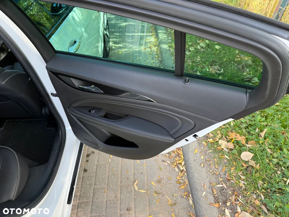 Opel Insignia - 21