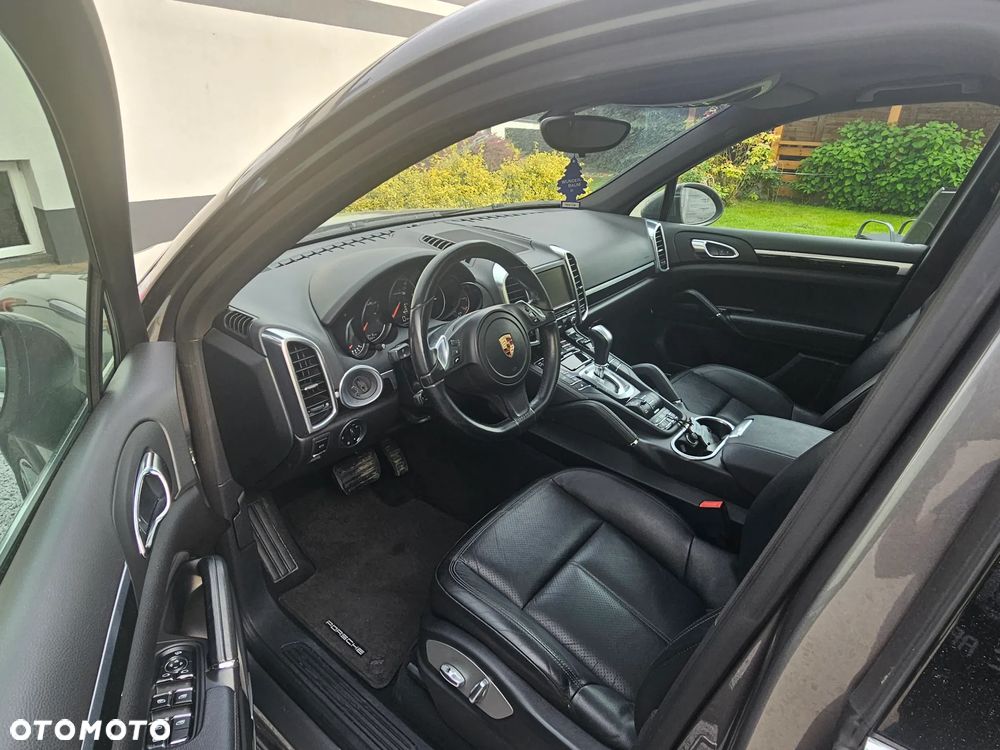 Porsche Cayenne Tiptronic S - 6