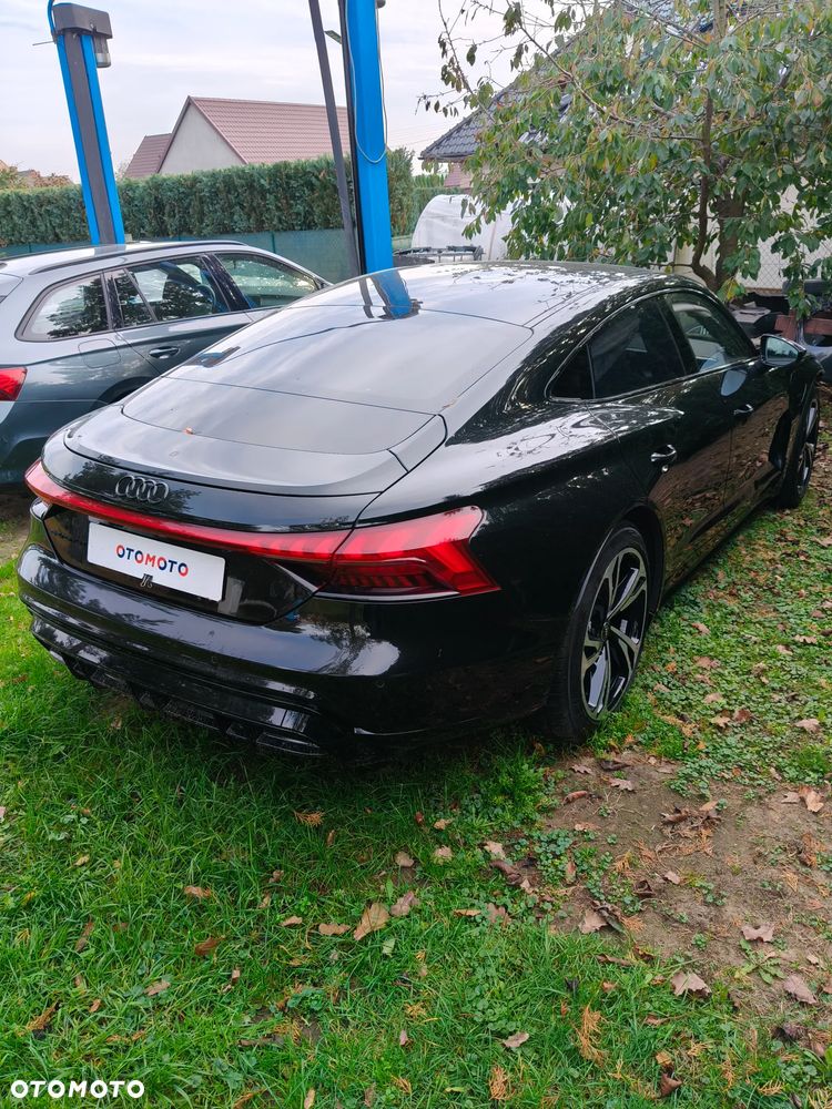 Audi e-tron GT - 7