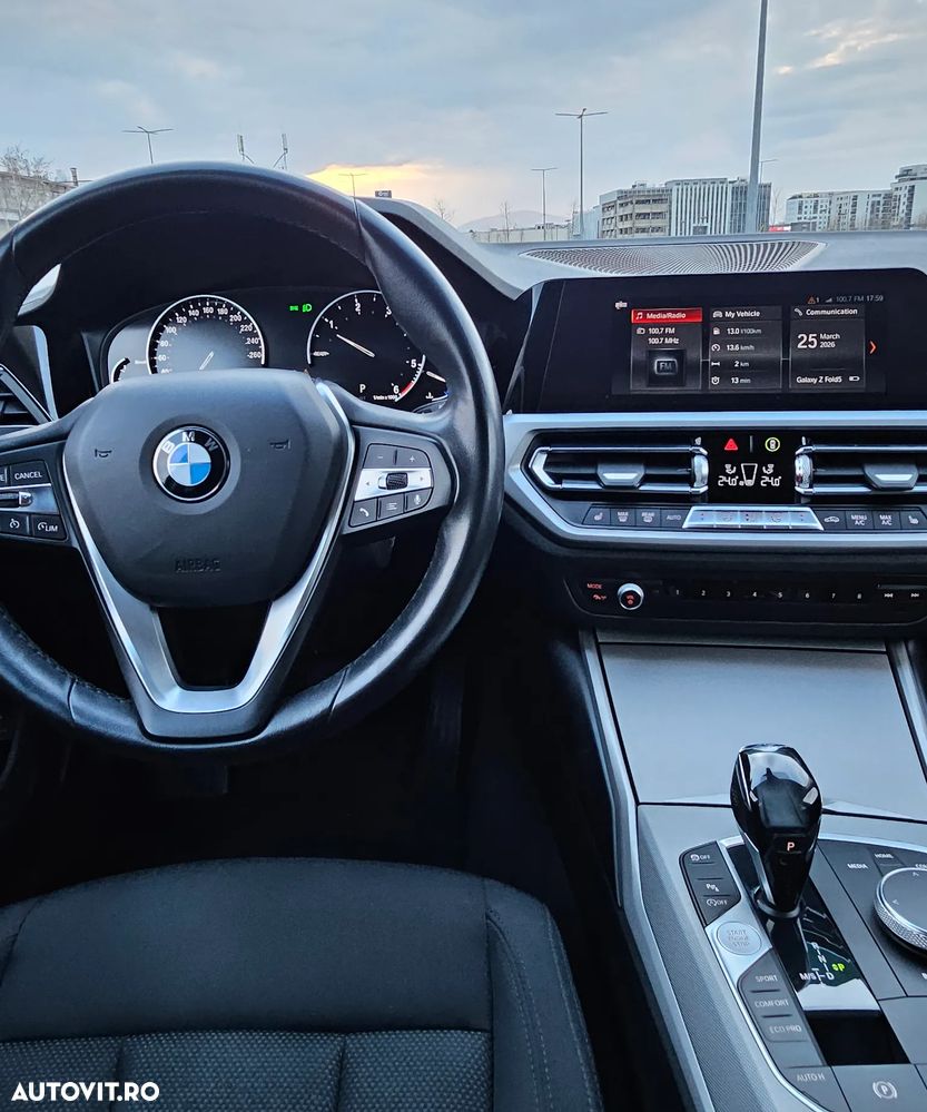 BMW Seria 3 318d Aut. Luxury Line - 9