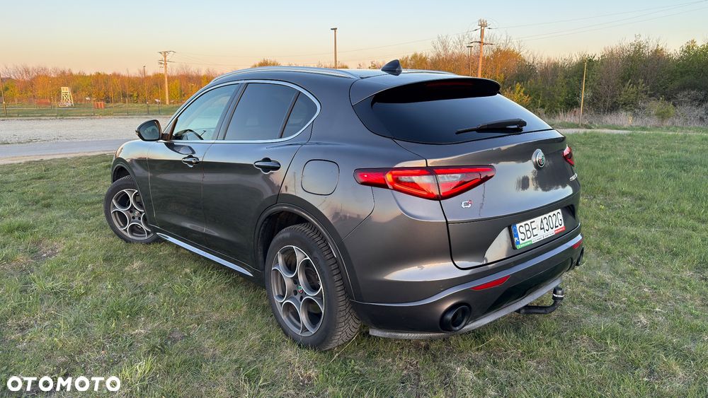 Alfa Romeo Stelvio 2.0 Turbo 16V AT8-Q4 Super - 9