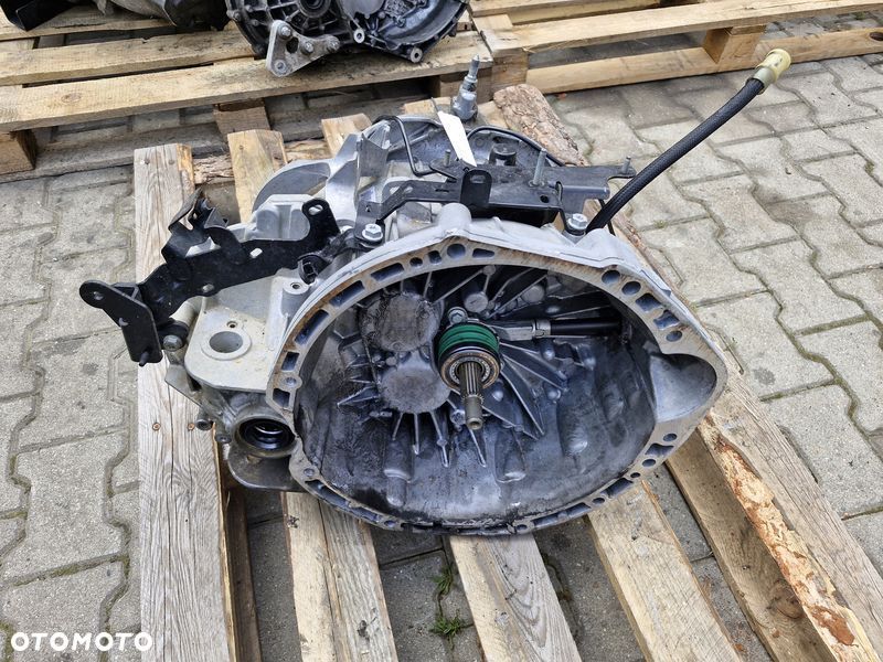 renault trafic iii 3 vivaro b 2.0 dci skrzynia biegów manual 6b pf6068 cmpf6 - 1