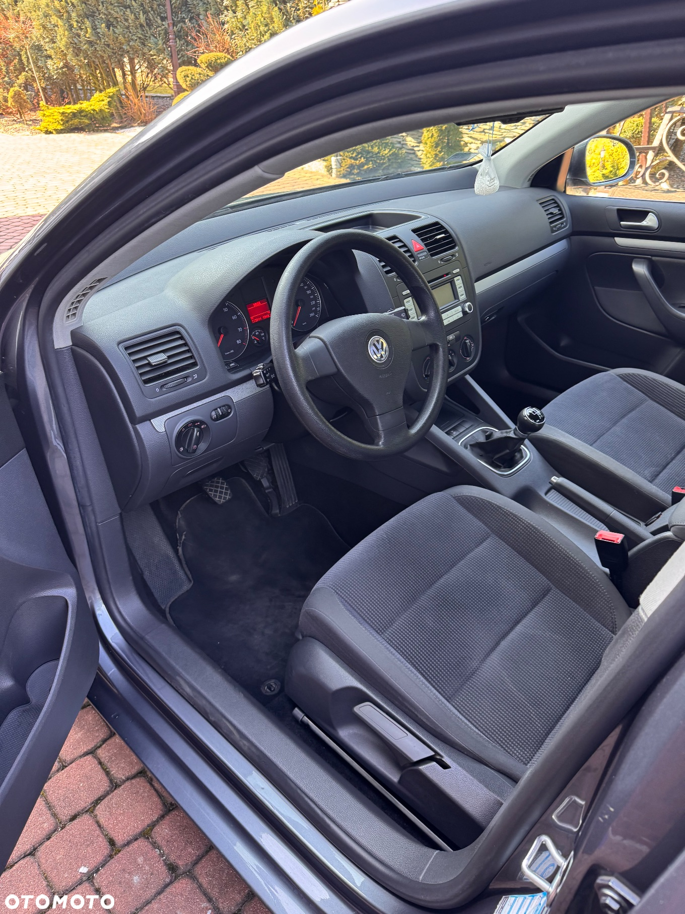 Volkswagen Jetta 1.6 FSI Trendline - 11
