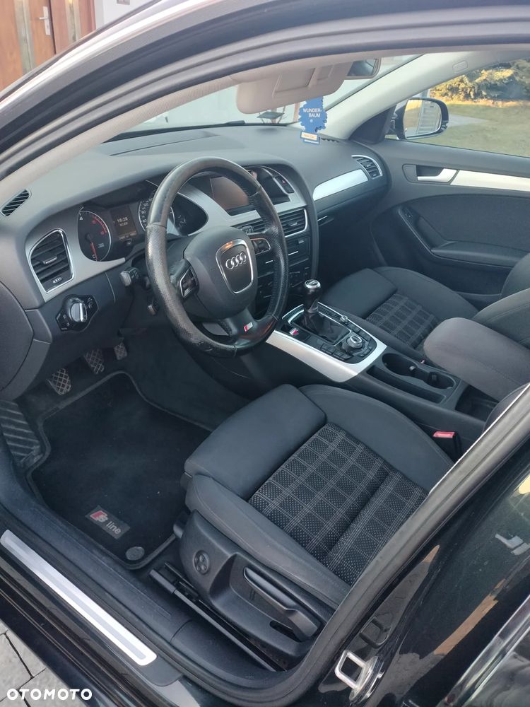 Audi A4 Avant 2.0 TDI DPF Ambiente - 12