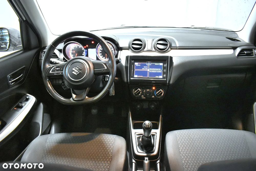 Suzuki Swift 1.2 Premium Plus - 10