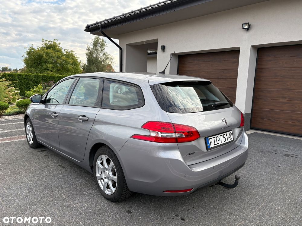 Peugeot 308 1.5 BlueHDi Active Pack Business S&S EAT8 - 9