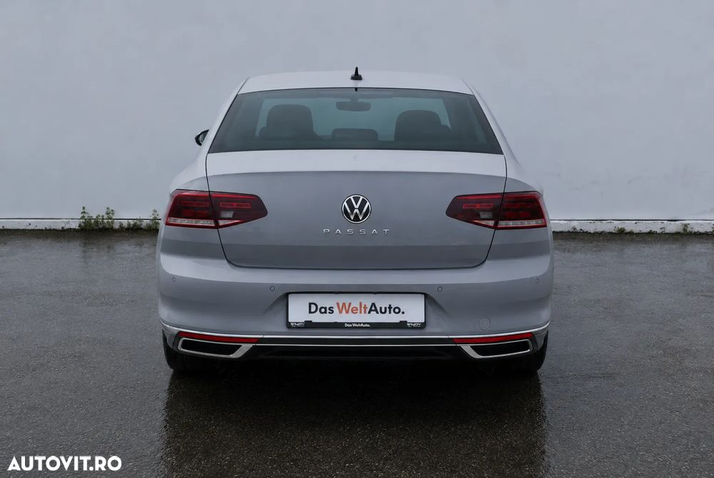 Volkswagen Passat 2.0 TDI DSG Highline - 11