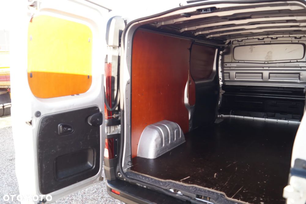 Renault Trafic - 26