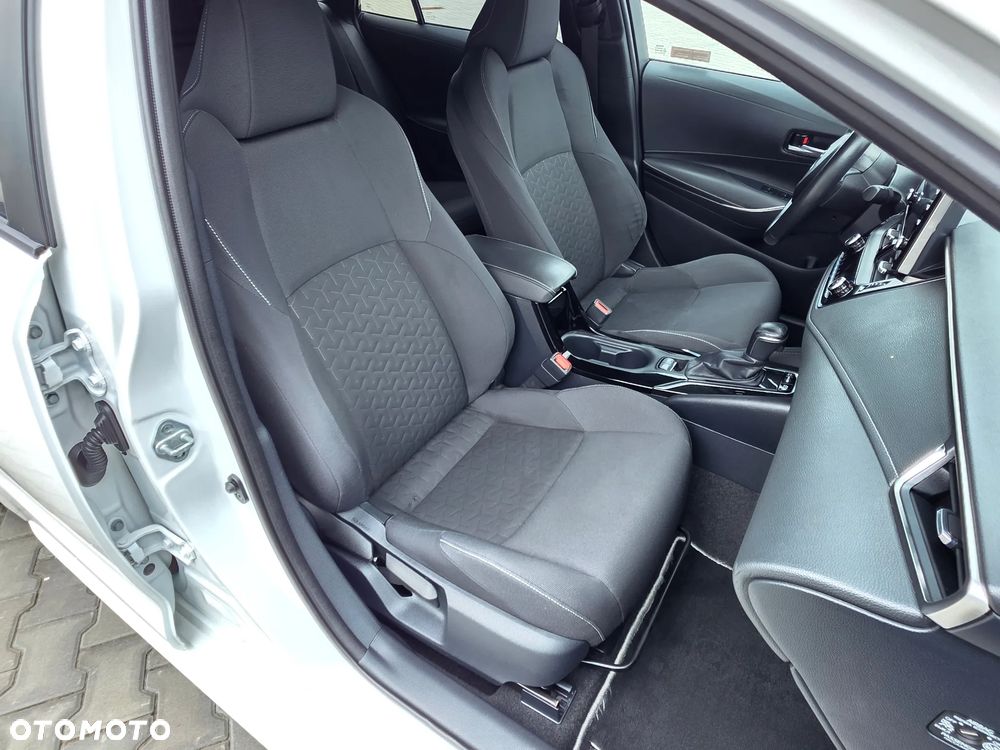 Toyota Corolla 1.8 Hybrid Comfort - 19