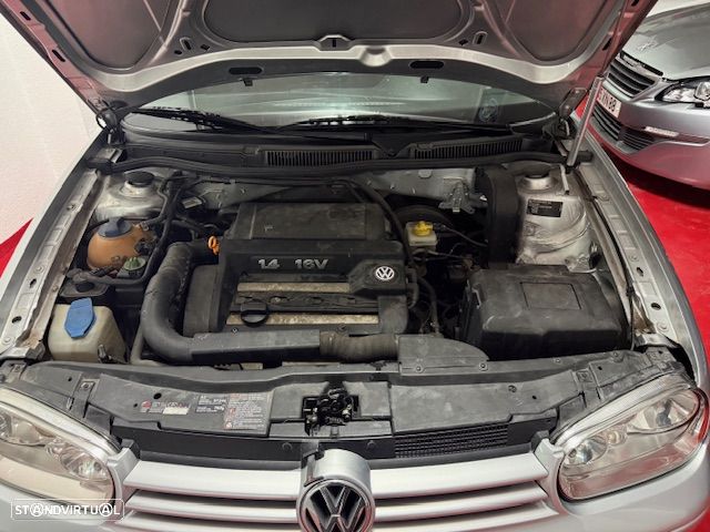 VW Golf 1.4i 25 Anos - 24