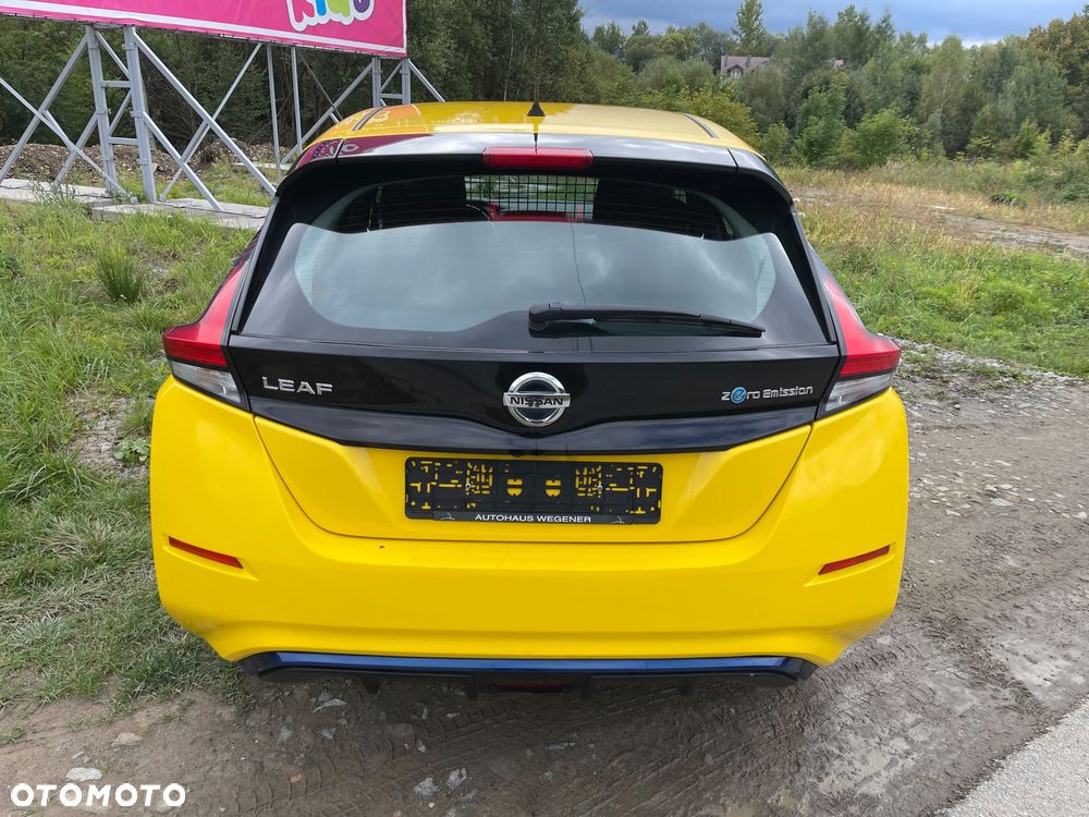 Nissan Leaf 40 kWh 3.ZERO - 6