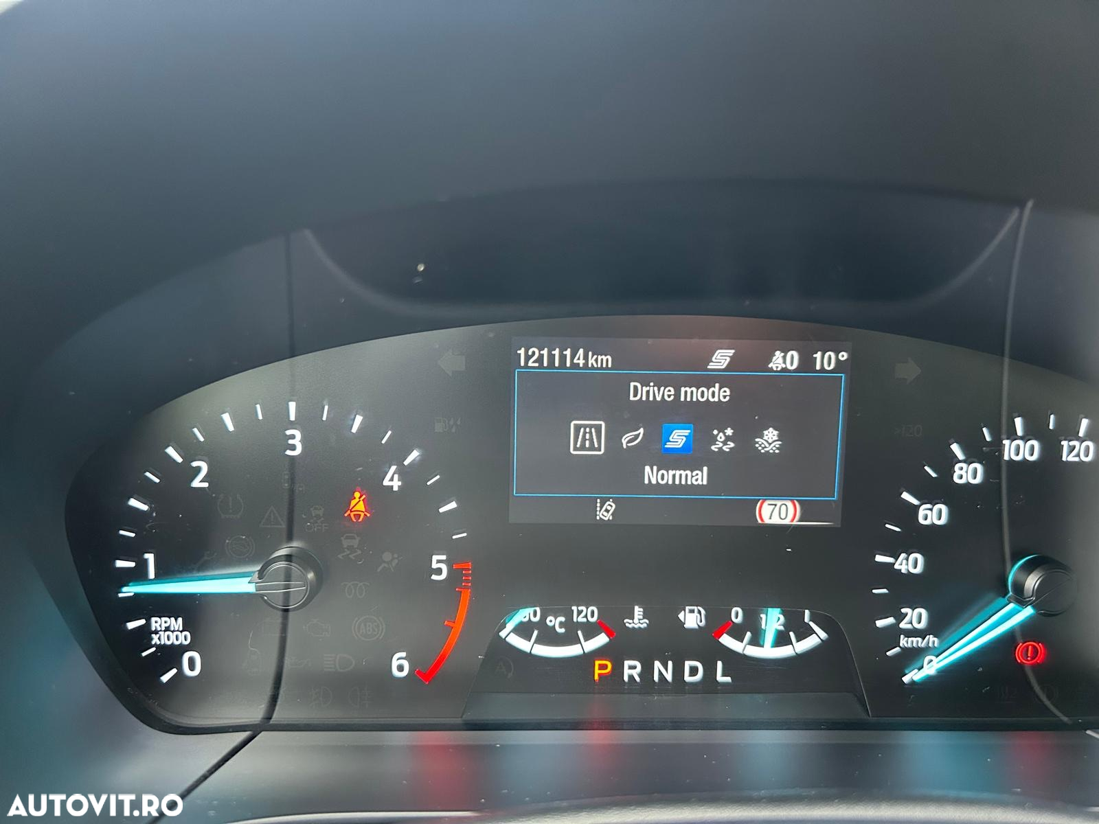 Ford Kuga 2.0 EcoBlue A8 AWD Titanium - 29