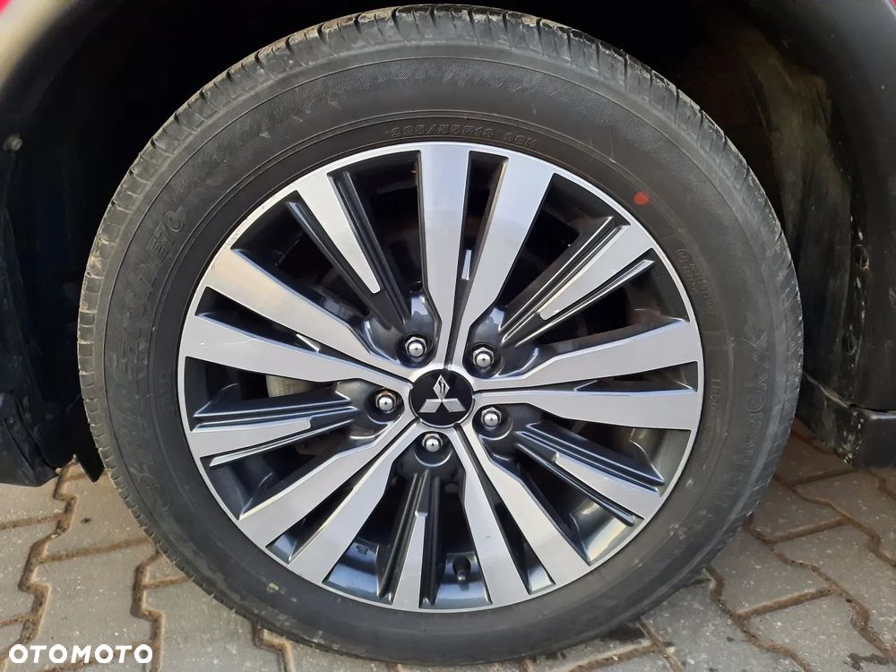 Mitsubishi Outlander 2.0 Intense Comfort 4WD CVT - 11