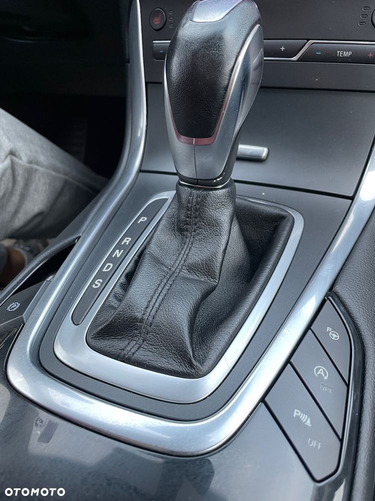 Ford S-Max - 16