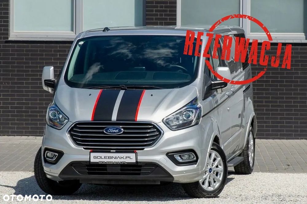 Ford Tourneo Custom - 1