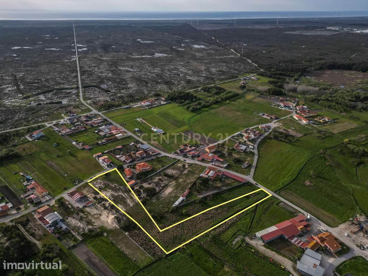 Terreno rústico urbanizável de 6.600m2 para construção de moradia unif - Grande imagem: 2/24