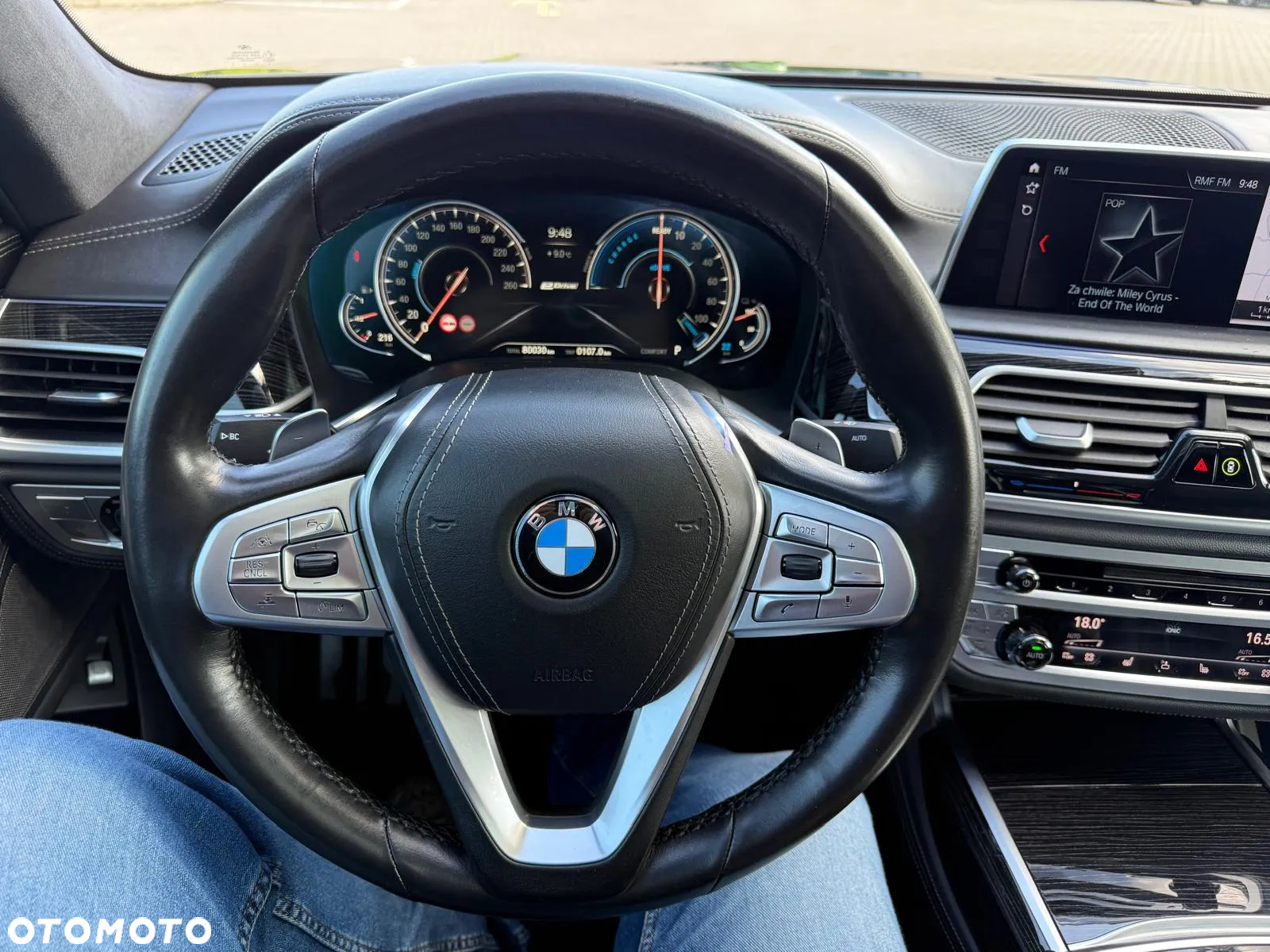 BMW Seria 7 740e iPerformance - 24