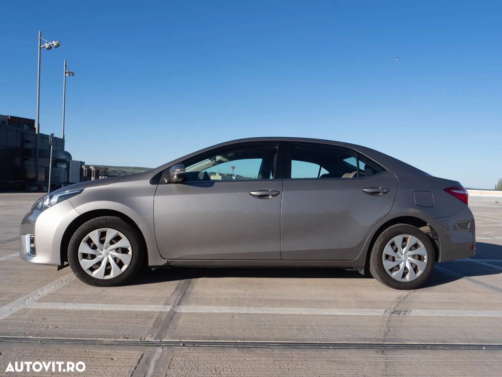 Toyota Corolla - 4